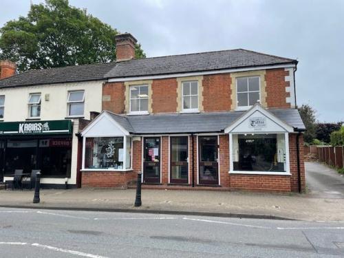11-13 Dukes Ride, Crowthorne, RG45