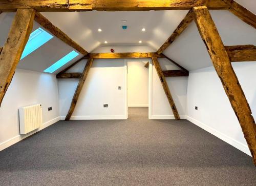 The Old Dairy, Lavells Farm, West End Green, Stratfield Saye, RG7