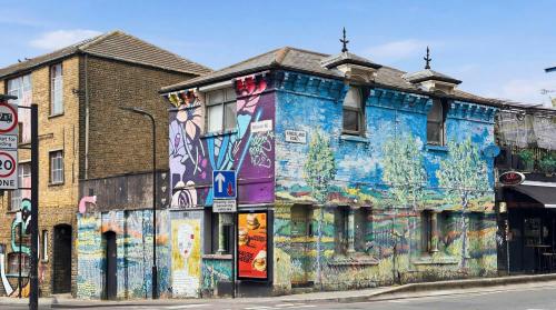 Bridge House, 283 Kingsland Road, Hackney, London, E2