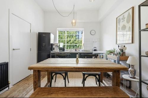 Bridge House, 283 Kingsland Road, Hackney, London, E2