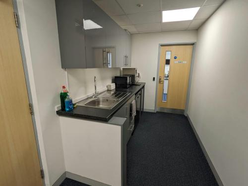 185 Fleet Road, Fleet, GU51
