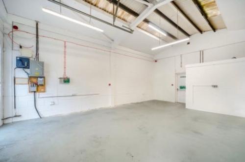 Unit 14, Robert Cort Industrial Estate, Britten Road, Reading, RG2