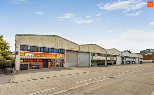 Unit 3, Nimrod Industrial Estate, Reading, RG2
