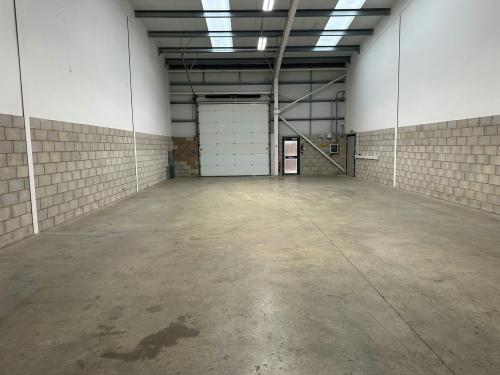 Unit 29/30, Anglo Business Park, Smeaton Close, Aylesbury, HP19