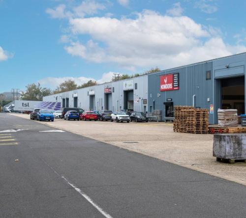 Units 5 & 6, Kingsland Business Park, Bilton Road, Basingstoke, RG24