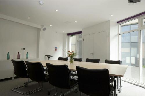 Unit E Rivoli Offices, 59 Ladywell Road, Lewisham, London, SE13