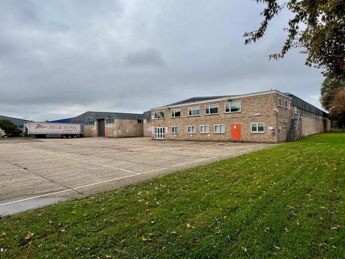 15-16 Albone Way, Biggleswade, SG18