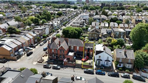 0.037 Acres The Willoughby Arms, 47 Willoughby Road, Kingston upon Thames, KT2