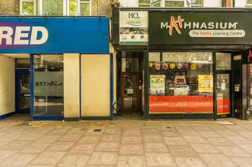 261 Chiswick High Road, Chiswick, London, W4