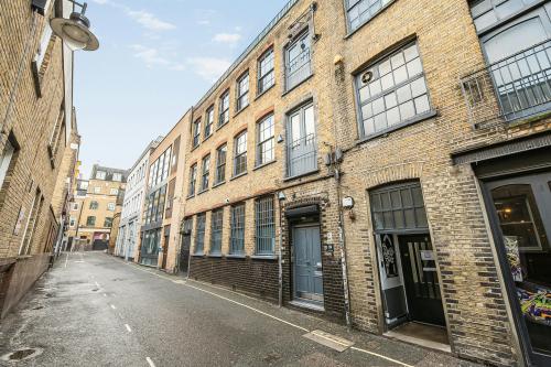 4 Greenland Place, Camden Town, London, NW1