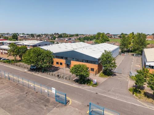 Unit C, 10-16 Laporte Way, Luton, LU4