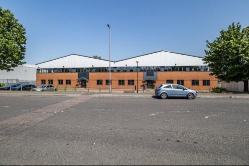 Unit B, 8 Laporte Way, Luton, LU4