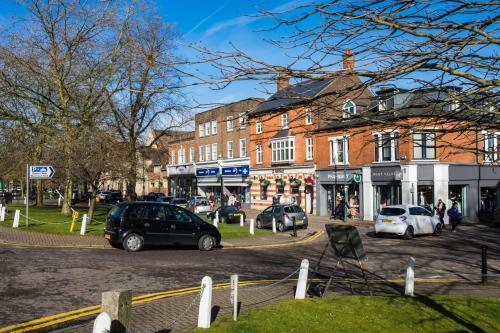1 High Street, Harpenden, AL5