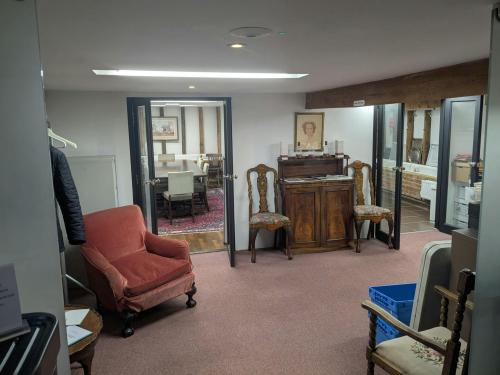 The Great Barn, Birtley Courtyard, Birtley Green, Bramley, GU5