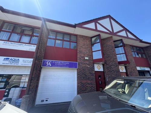 Unit 8, Hounslow Business Park, Alice Way, Hounslow, TW3
