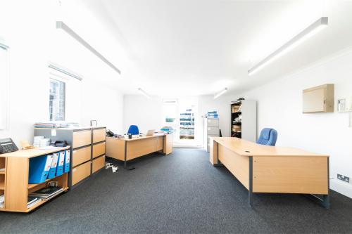 Suite 3, 17 Pepper Street, Canary Wharf, London, E14