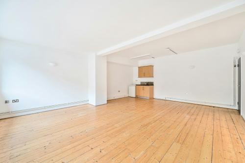 Unit F Anton Studios, 2-8 Anton Street, Hackney, London, E8