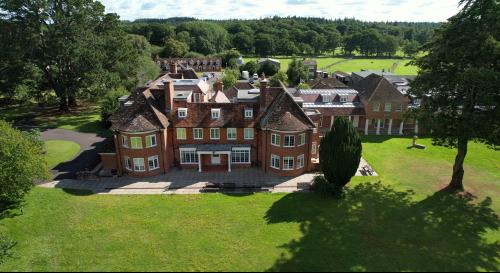 Christchurch Suite Ashurst Lodge, Lyndhurst Road, Ashurst, Southampton, SO40