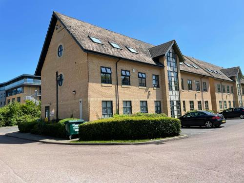 4 Milbanke Court, Milbanke Way, Bracknell, RG12