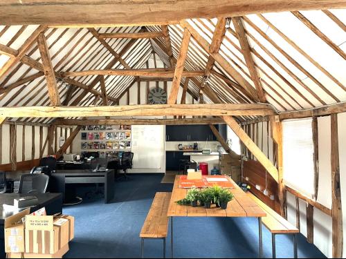 Parfitts Farm The Tithe Barn, Wokingham, Eversley Cross, RG27