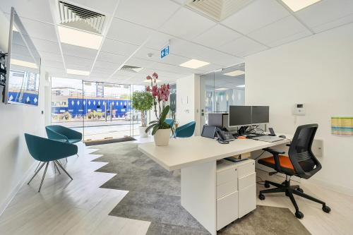 236 High Street, Stratford, London, E15