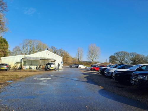 Hartfield Road, Stanfords End, Edenbridge, TN8