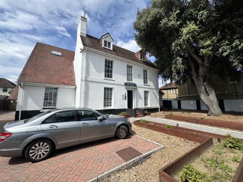 1 Commonside West, Mitcham, CR4