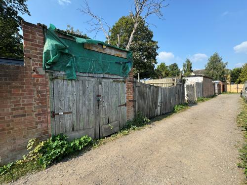 7 Avon Path, South Croydon, CR2