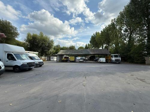 1.5 Acres, Withy Park, Dutton Lane, Withy Meadows, Eastleigh, SO50