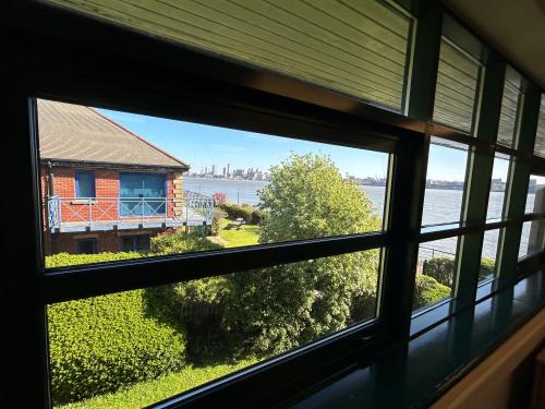 1 Abbots Quay Monks Ferry, Birkenhead, CH41