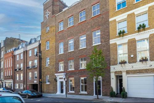 14 Hays Mews, Mayfair, London, W1J