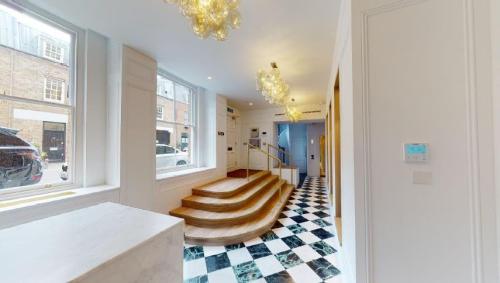 14 Hays Mews, Mayfair, London, W1J