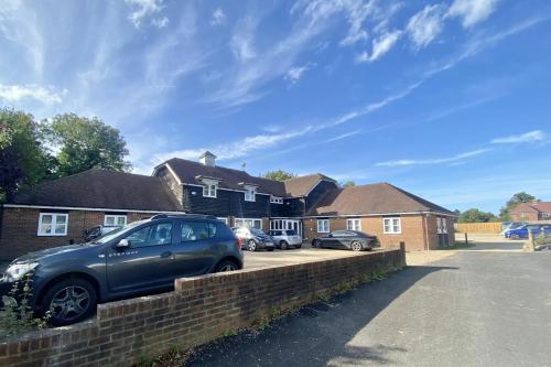 Suite 6a Chequers Barn, Chequers Hill, Bough Beech, Edenbridge, TN8
