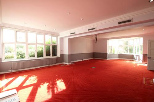Bentley Hall, Blacknest Road, Alton, GU34