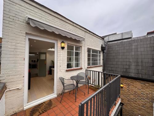 1 Sun Alley, Kew, TW9