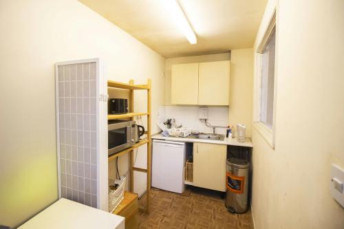 Unit 7, Endsleigh Industrial Estate, Endsleigh Road, Southall, UB2