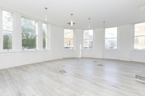 359 Goswell Road, Angel, London, EC1V