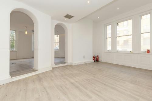 359 Goswell Road, Angel, London, EC1V