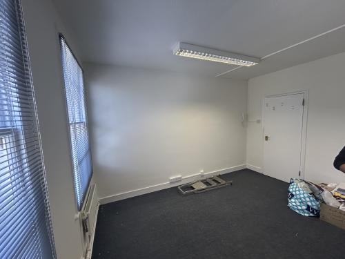 2-8 Games Road, Barnet, EN4