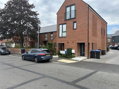 98 Willingale Road, Loughton, Epping Forest District, IG10