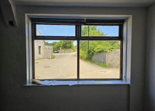 Unit 1, Bosprowal Farm Units, Penhale Road, Camborne, TR14