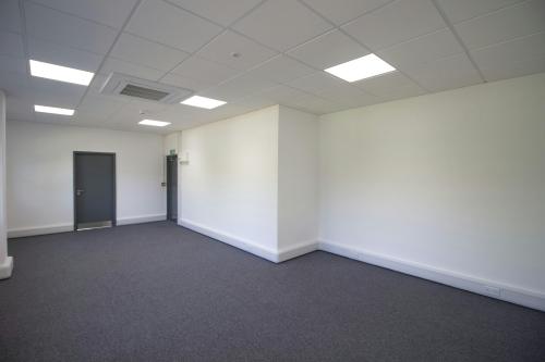Unit 8, Airlinks Industrial Estate, Spitfire Way, Heston, TW5