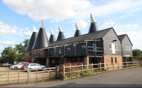 Tatlingbury Oast, 5 Oak Green Road, Tonbridge, TN12