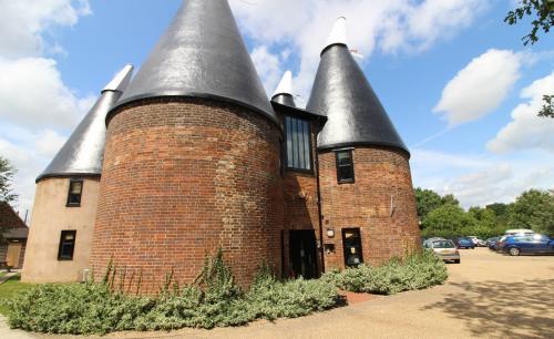 Tatlingbury Oast, 5 Oak Green Road, Tonbridge, TN12