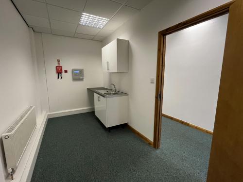 Unit 8 Somerville Court, Banbury Business Park, Banbury, OX17