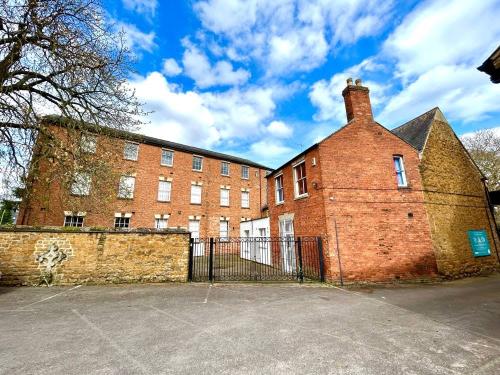 21 Horse Fair, Banbury, OX16
