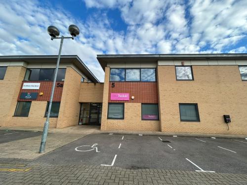 5, Parkway (Cedar Court), Porters Wood, St Albans, AL3