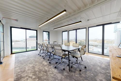 212 Regents Park Road, Camden, London, NW1