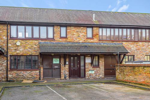 Unit 19 Park Place, Newdigate Road, Harefield, UB9