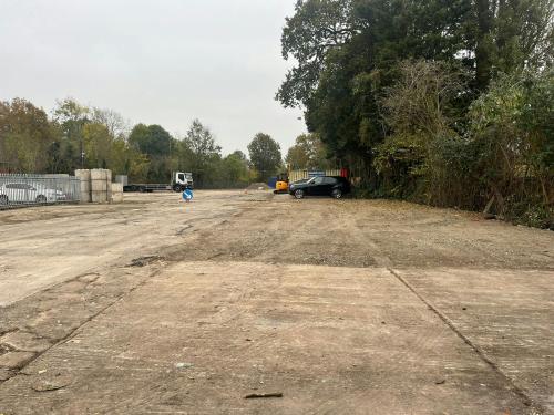 Field End Road, Station Yard, Eascote, HA5